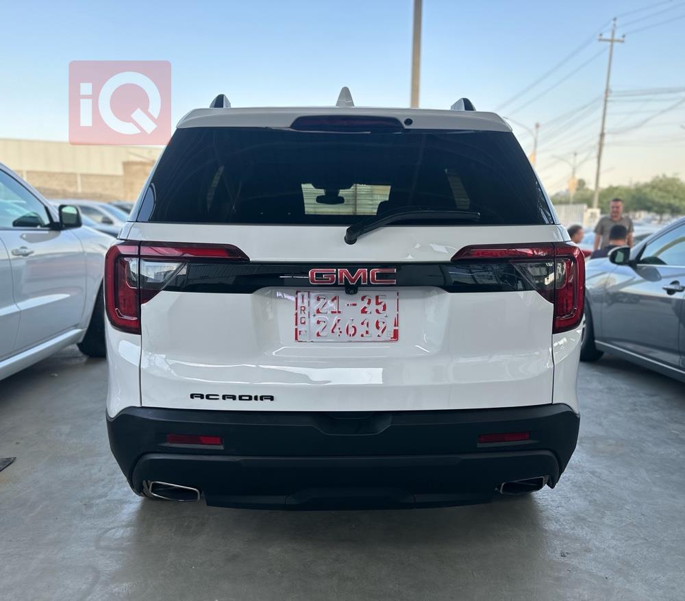 GMC Acadia